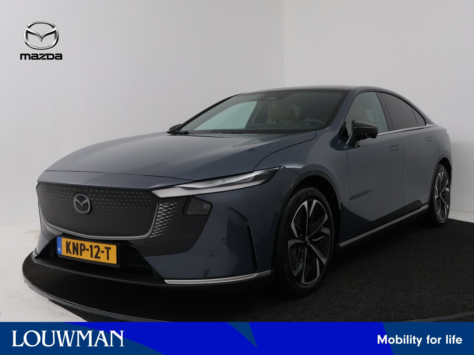 Mazda 6e Takumi Plus Long Range 80 kWh Direct leverbaar | WL, Auto's, Automaat, 12 maanden, Achterwielaandrijving, Verwarmde buitenspiegels