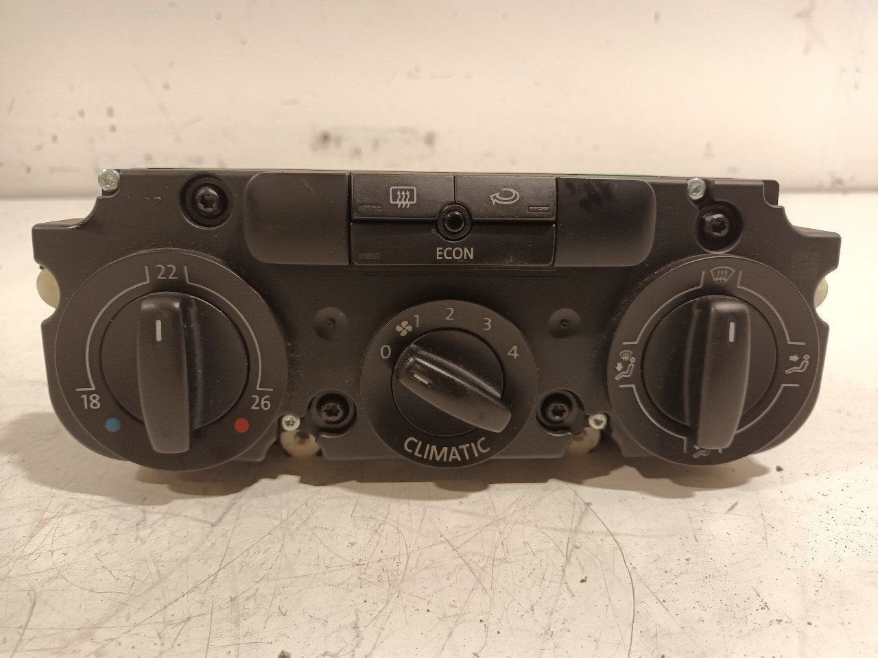 Bedieningspaneel kachel Volkswagen Golf, Auto-onderdelen, Onderdelen@venauto.nl, Van der Ven Autorecycling B.V., Gebruikt, Ettenseweg 76, 4706 PB Roosendaal, The Netherlands