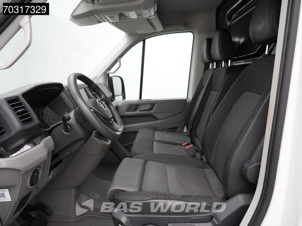Volkswagen Crafter 140pk Automaat L4H3 Trekhaak ACC Airco Cr, Auto's, Bestelauto's, Automaat, Stof, Gebruikt, Euro 6