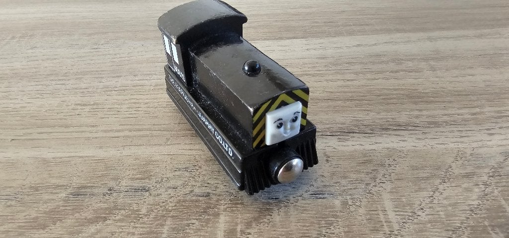 Thomas de trein Hout Mavis, Ophalen of Verzenden, Zo goed als nieuw