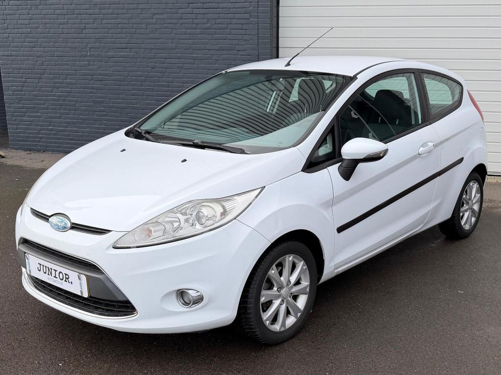 Ford Fiesta 1.25 Trend AIRCO/LMV/XENON/AUX, Auto's, Ford, Voorwielaandrijving, Stof, 4 cilinders, Wit