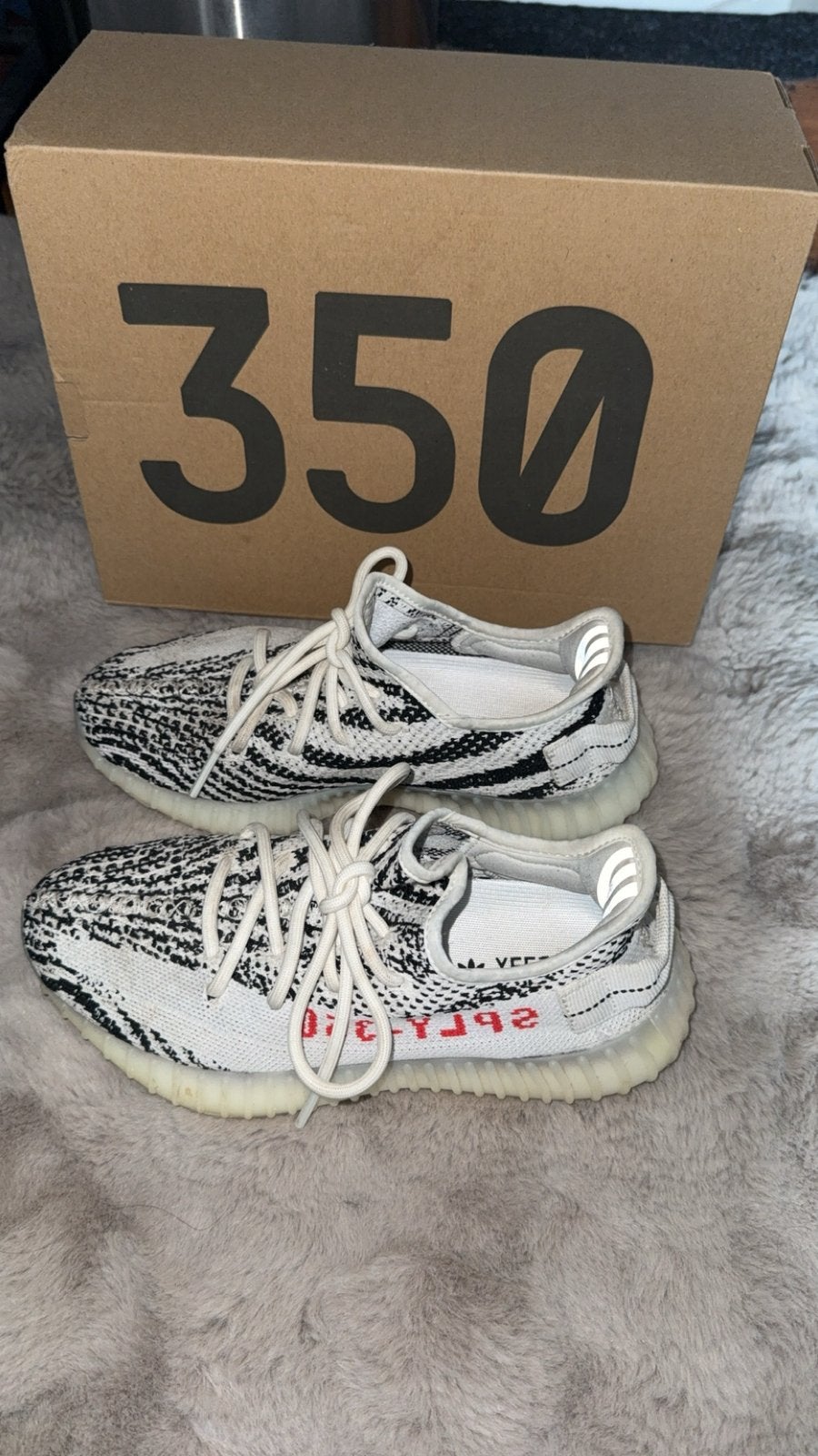 Adidas Yeezy Boost 350 V2 'Zebra, Ophalen of Verzenden, Zo goed als nieuw