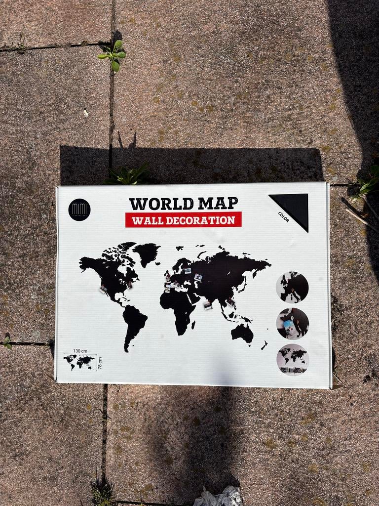 MIMI Wereldkaart Wanddecoratie - Zwart (130x78 cm), Nieuw, Ophalen of Verzenden, Wandbord of Wandpaneel, Met ophangsysteem