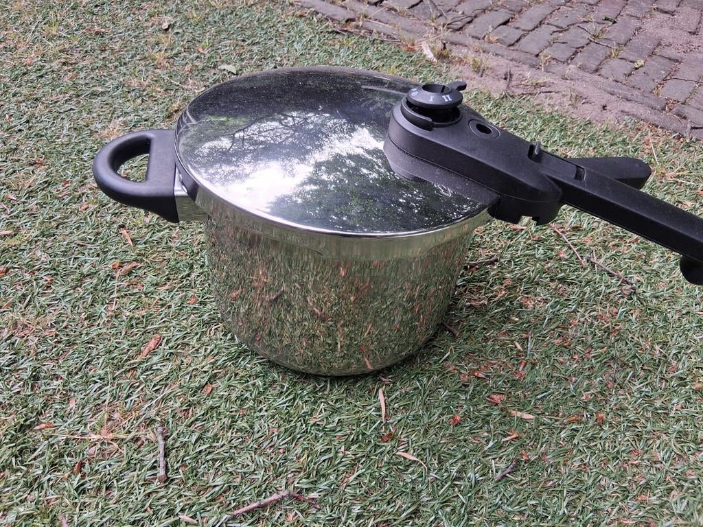 Nieuwe BK snelkookpan. Ophalen in Ede., Ophalen, Nieuw, Rvs