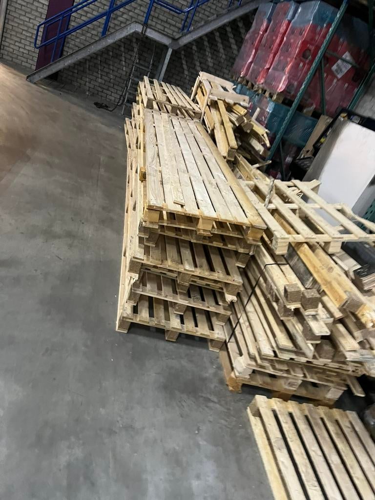 Kachel hout, Ophalen of Verzenden, Zo goed als nieuw, 50 mm of meer, Pallet