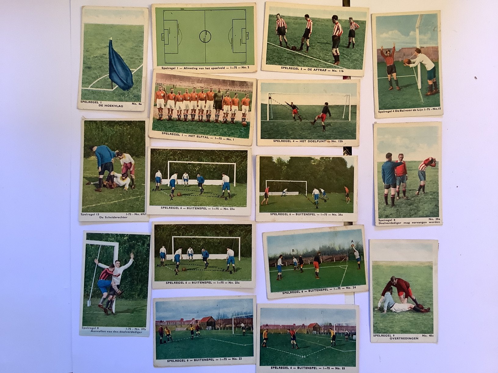 Oude Voetbalplaatjes Spelregels, Verzamelen, Ophalen of Verzenden, Gebruikt, Overige binnenlandse clubs, Poster, Plaatje of Sticker