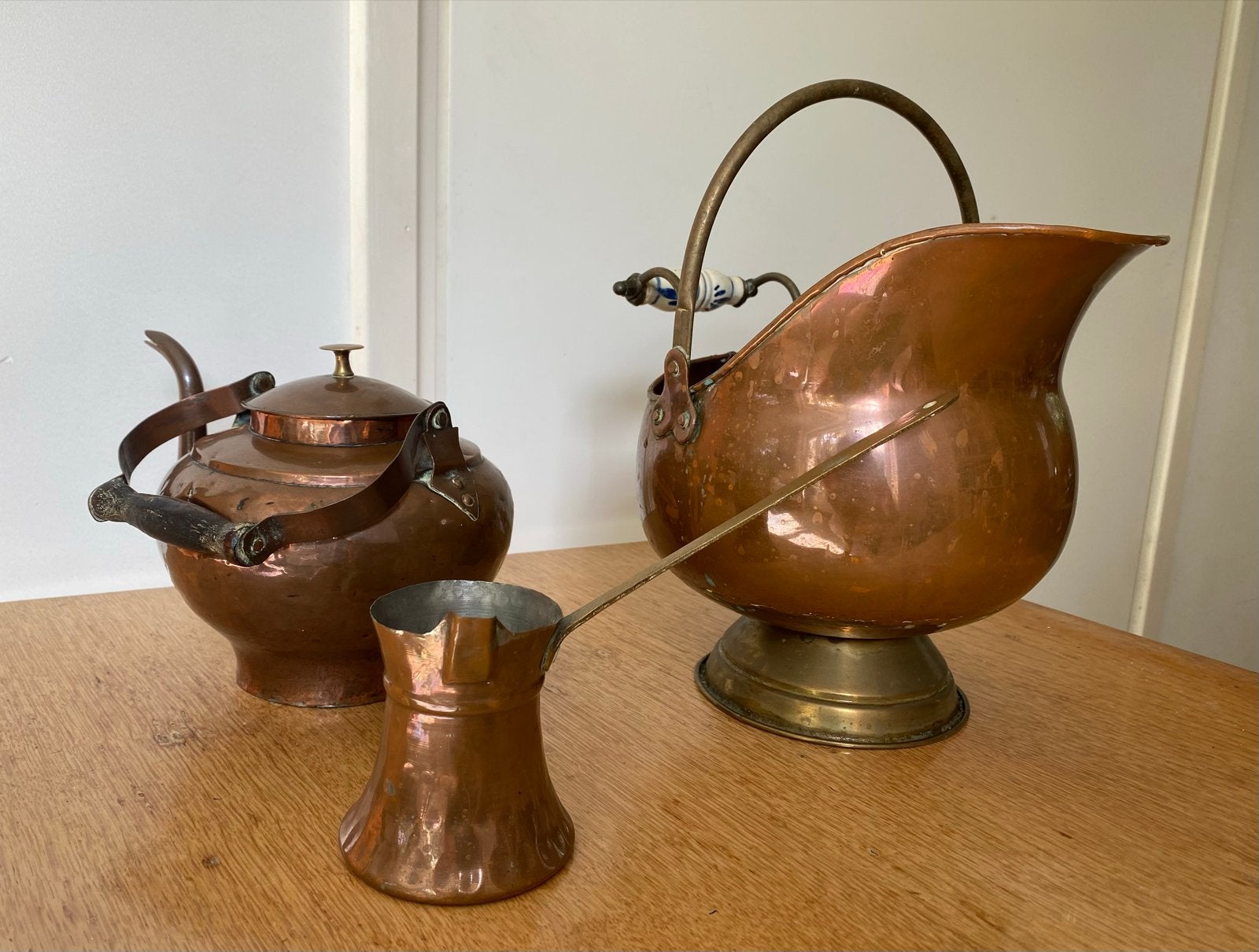 Antieke koperen ketel, kolenkit en maatbeker, Ophalen of Verzenden, Koper