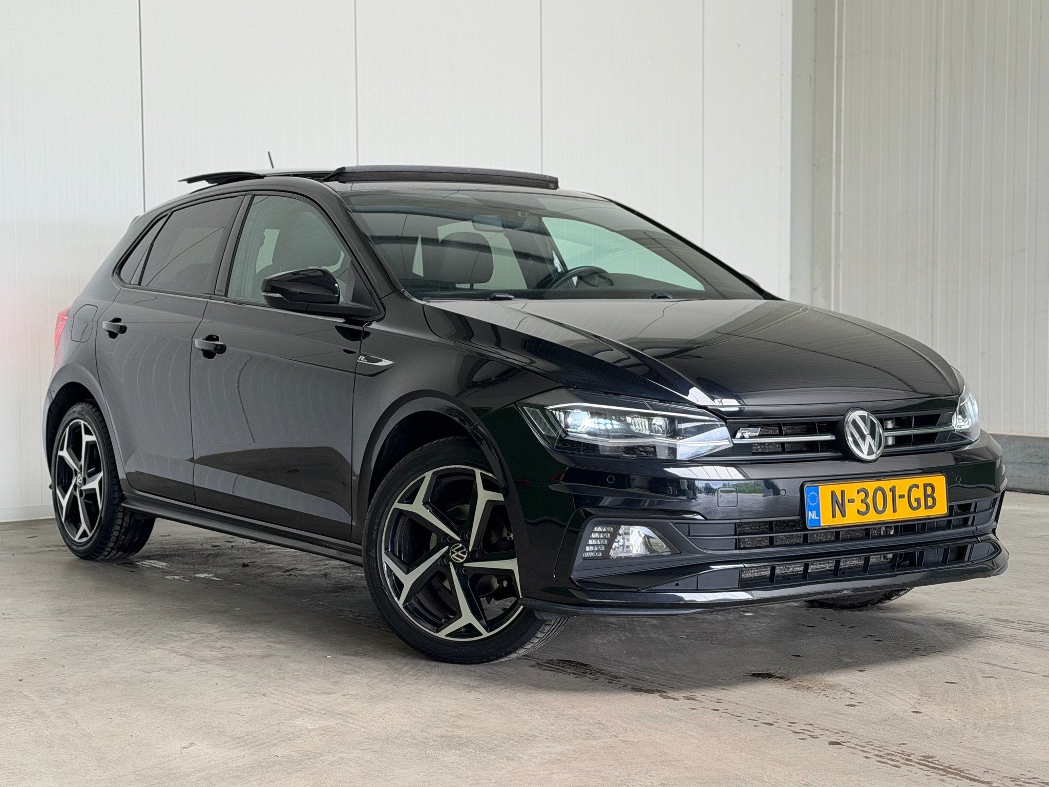 Volkswagen Polo 1.0 TSI Highline R-line! Virtual | PANO | Ca, Gebruikt, Euro 6, 95 pk, 1096 kg