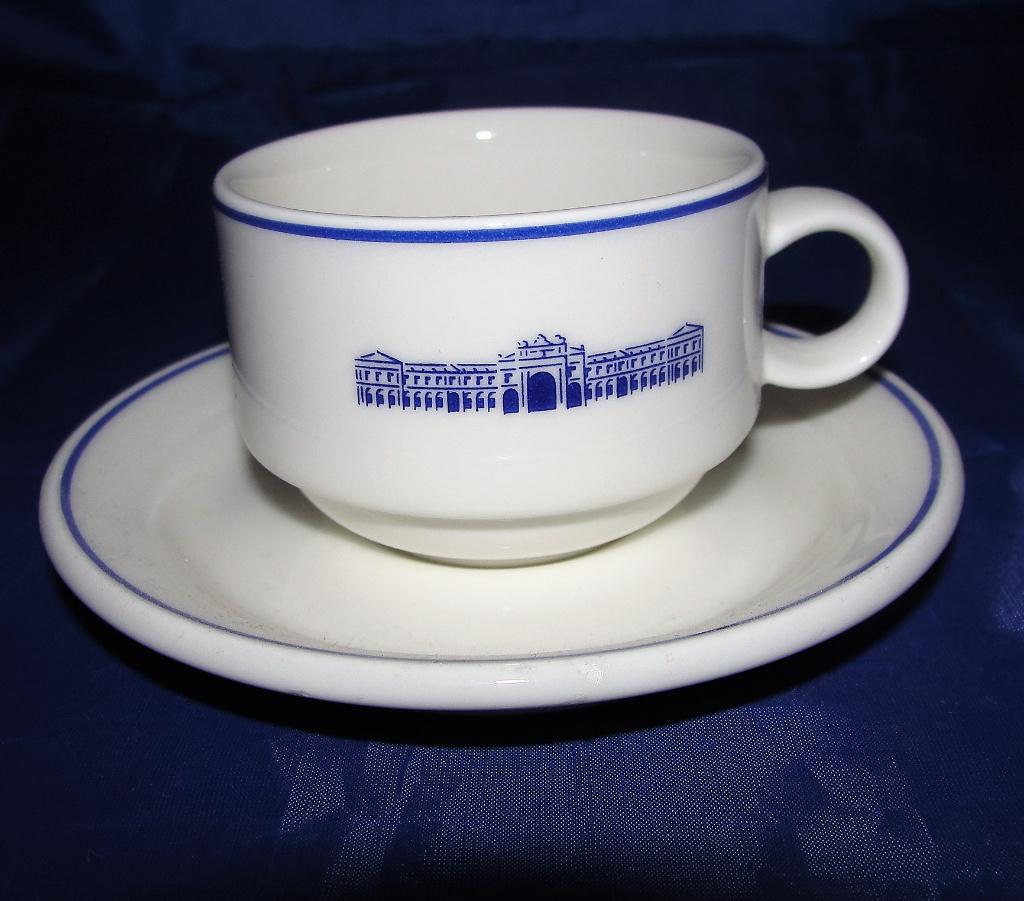Villeroy&Boch Luxemborg Adriana espresso kop en schotel, Ophalen of Verzenden, Zo goed als nieuw, Overige stijlen, Kop(pen) en/of Schotel(s)