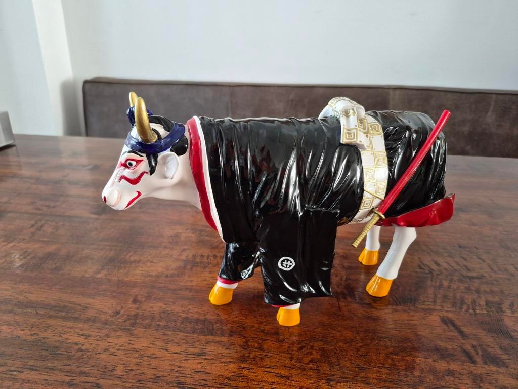 Groot Cow Parade beeldje - Samurai Koe, Verzamelen, Beelden en Beeldjes, Ophalen of Verzenden, Zo goed als nieuw, Dier