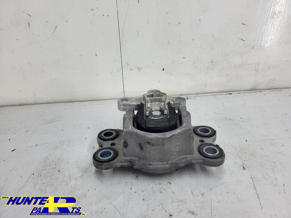 Motorsteun Volvo V70 III 1.6 T4  ('07-'17) 31262710, Gebruikt, Ophalen of Verzenden, Volvo