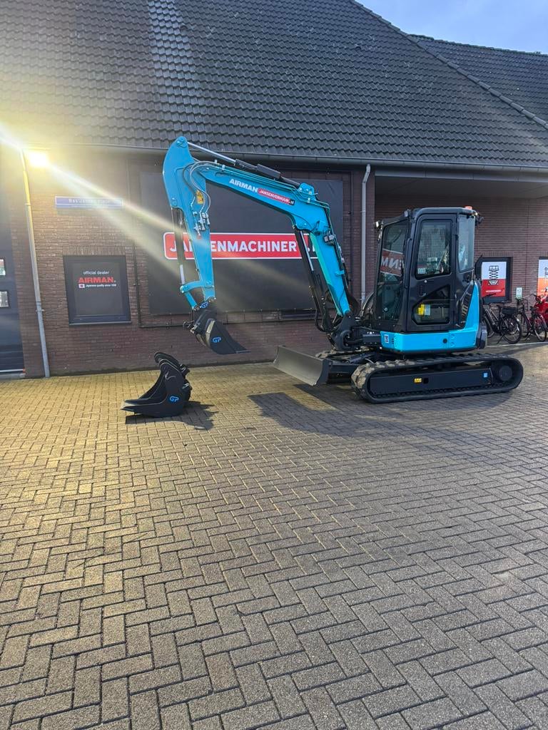 Airman AX55u-7, Zakelijke goederen, Machines en Bouw | Kranen en Graafmachines, Ophalen of Verzenden, Graafmachine