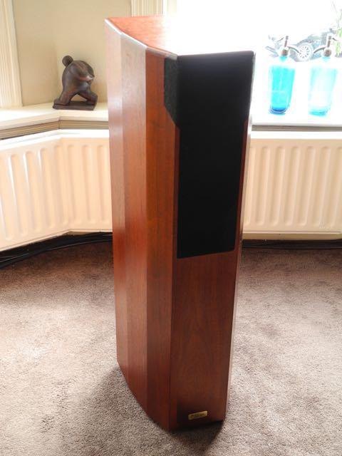 GEZOCHT: Elipson Futura, Audio, Tv en Foto, Zo goed als nieuw, 120 watt of meer, Front, Rear of Stereo speakers, Ophalen