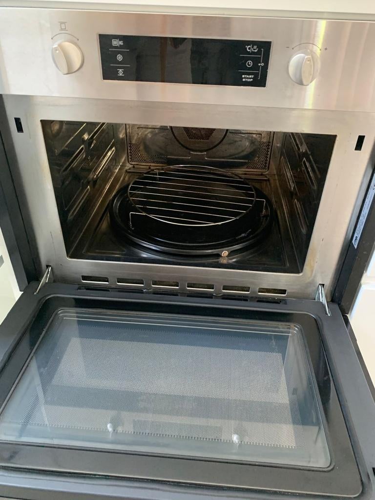 Moderne strakke design hoogglans eilandkeuken GEDEMONTEERD, Huis en Inrichting, Wit, Overige typen, Ophalen of Verzenden, Zo goed als nieuw