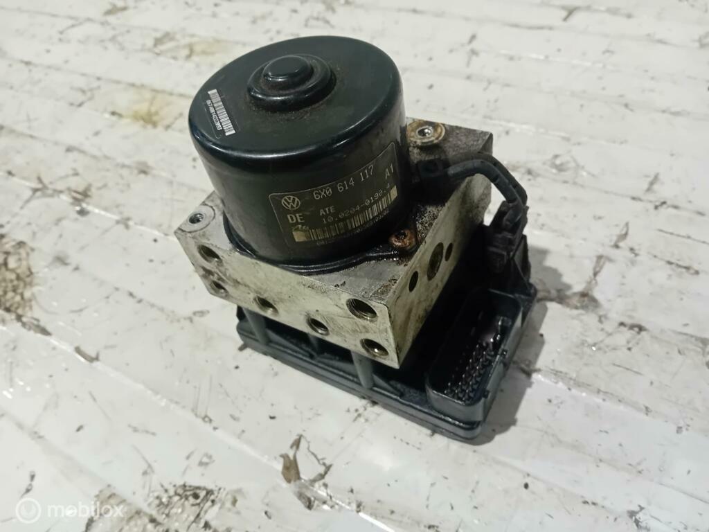 ABS pomp Volkswagen Polo 6X0614117, Ophalen of Verzenden, Gebruikt