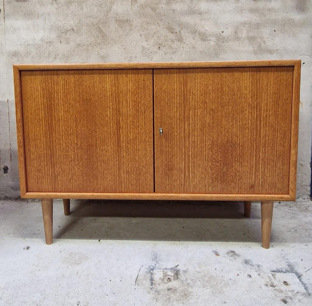 Vintage dressoir deens lowboard tv kast  wastafel kast, Kolibrivintagehal@gmail.com, Aaldertgeertsstraat 43 Olst, Teakhout, Kolibri vintage
