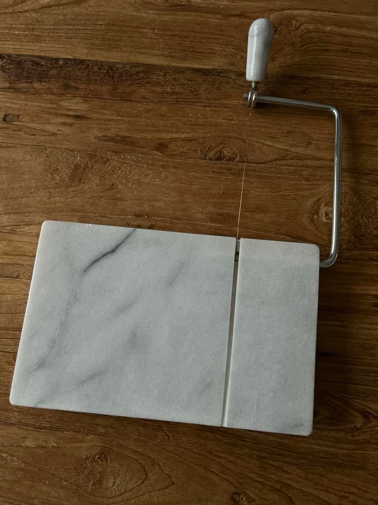 Marmeren Kaassnijder met Reserve Zaagjes, Ophalen of Verzenden, Zo goed als nieuw