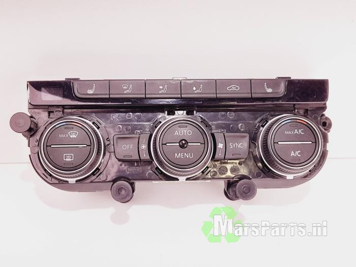 Kachel Bedieningspaneel van een Volkswagen Golf, Gebruikt, -, Volkswagen, -