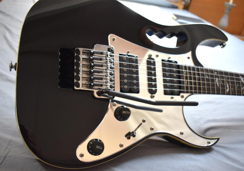 Ibanez JEM77VBK Steve Vai Signature – Team J. Craft Japan, Ophalen, Zo goed als nieuw, Solid body, Ibanez