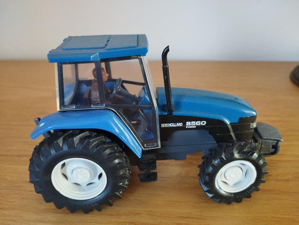 New Holland  Ford 8560, Ophalen of Verzenden, Gebruikt, Tractor of Landbouw, Britains