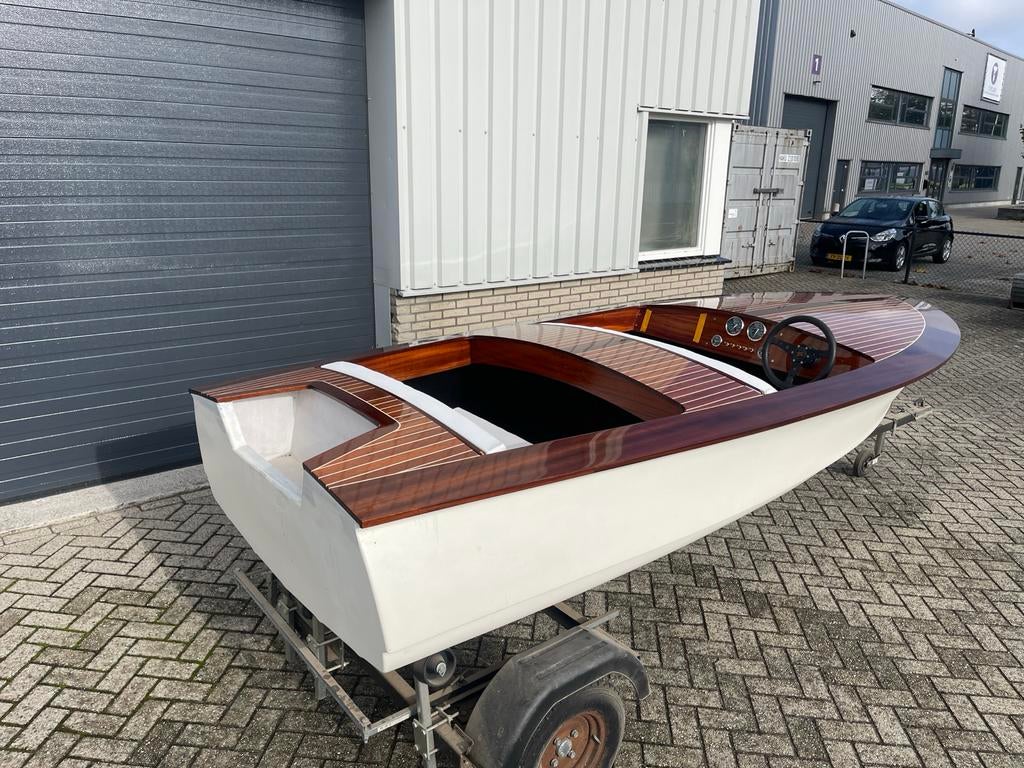 Skibsplast Klassieke speedboot/cruiser - winterproject!, Watersport en Boten, Speedboten, Ophalen, Minder dan 70 pk, Buitenboordmotor