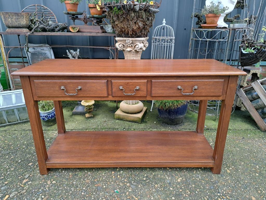 sidetable, 100 tot 150 cm, Ophalen of Verzenden, Zo goed als nieuw, 25 tot 50 cm