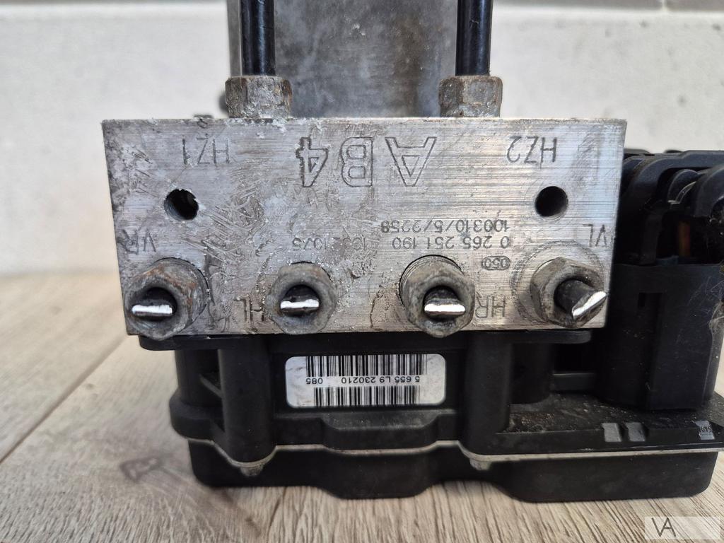 Opel Corsa D 2006 - 2014 abs pomp AB4 13321075 €300 GARANTIE, Ophalen of Verzenden, Gebruikt, Opel