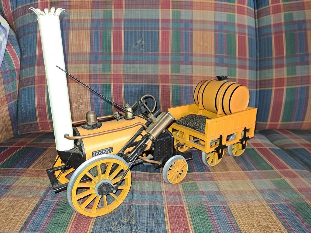 Hornby Rocket 3,5" statisch model, Ophalen of Verzenden, Gelijkstroom, Locomotief, Overige merken
