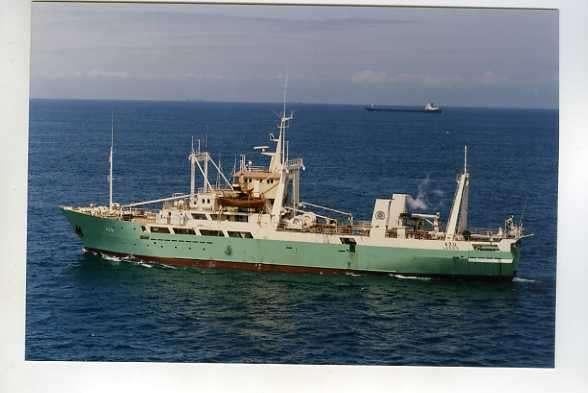 scheepvaart-13/18-foto-VISSERIJ-azu, Ophalen of Verzenden, Zo goed als nieuw, Boek of Tijdschrift