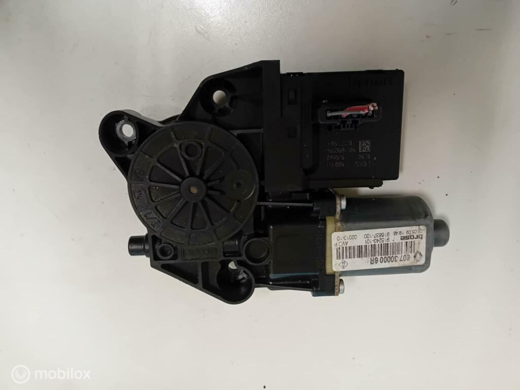 Raammotor Renault Megane Coupe 807300006R, Gebruikt, Ophalen of Verzenden