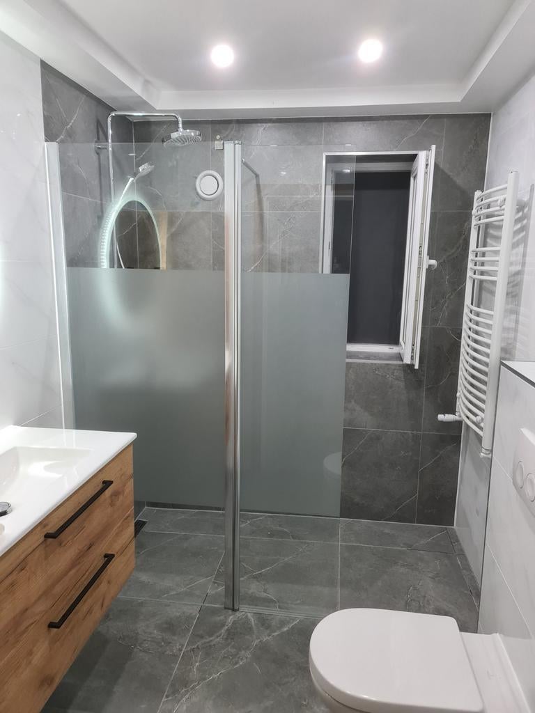 LK Bouw -   wij doen complete renovaties, Diensten en Vakmensen, Aannemers, Garantie, Verbouw of Aanbouw