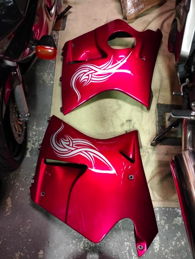 Linker en rechter kuipdelen Honda CBR 1100 XX Blackbird, Ophalen of Verzenden, Gebruikt