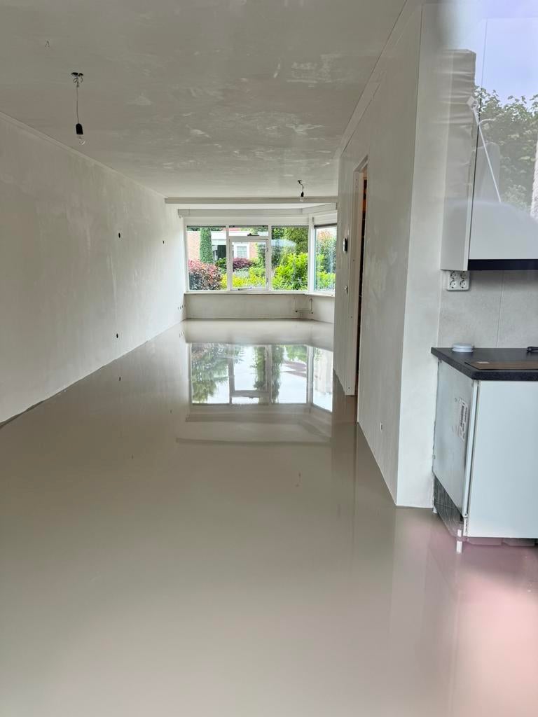Thuis U vloer uitzoeken.Vrijblijvend advies bij u op locatie, Diensten en Vakmensen, Vloerleggers en Parketteurs, Garantie, Vloerbewerking of Renovatie