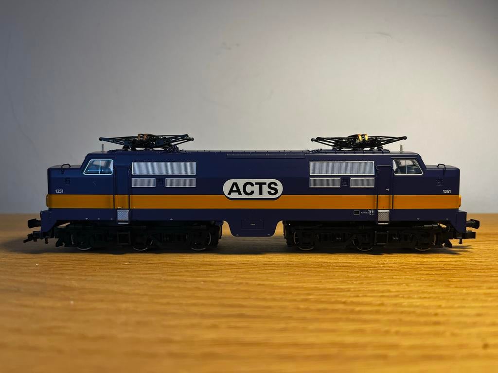 Trix NS 1200 ACTS in nieuwstaat, Trix, Ophalen of Verzenden, Gelijkstroom, Locomotief