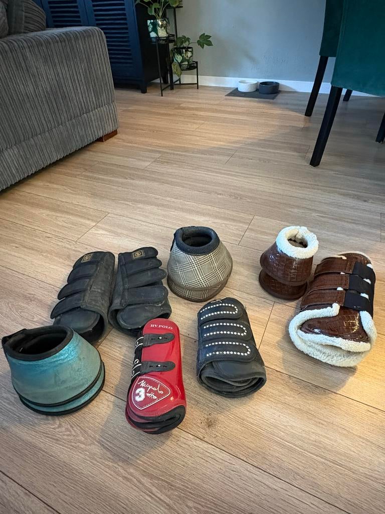 Beenbeschermers en springschoenen, Ophalen of Verzenden