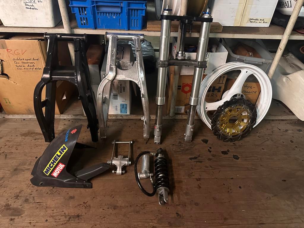Diverse onderdelen Suzuki RGV 250 VJ22, Motoren, Ophalen of Verzenden, Gebruikt