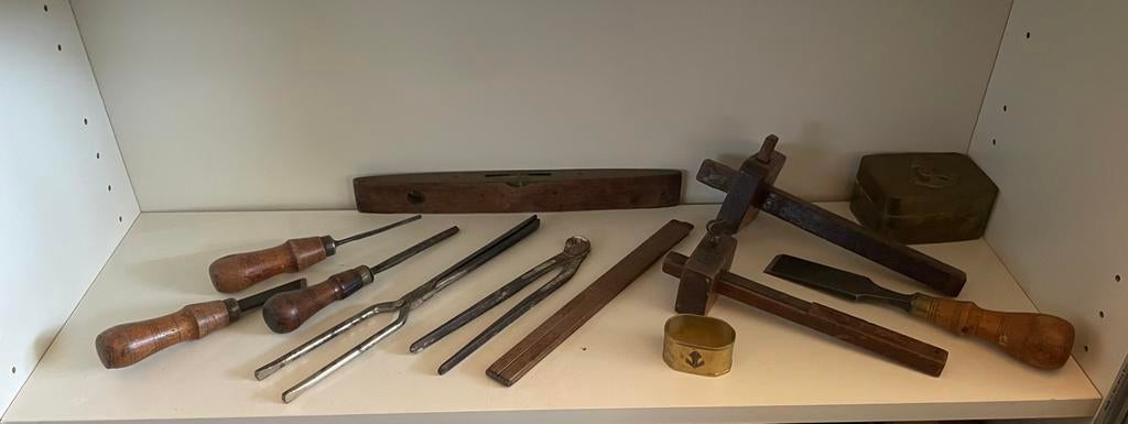 Set antiek houtbewerkingsgereedschap: schaven, beitels, tang, Antiek en Kunst, Antiek | Gereedschap en Instrumenten, Ophalen of Verzenden