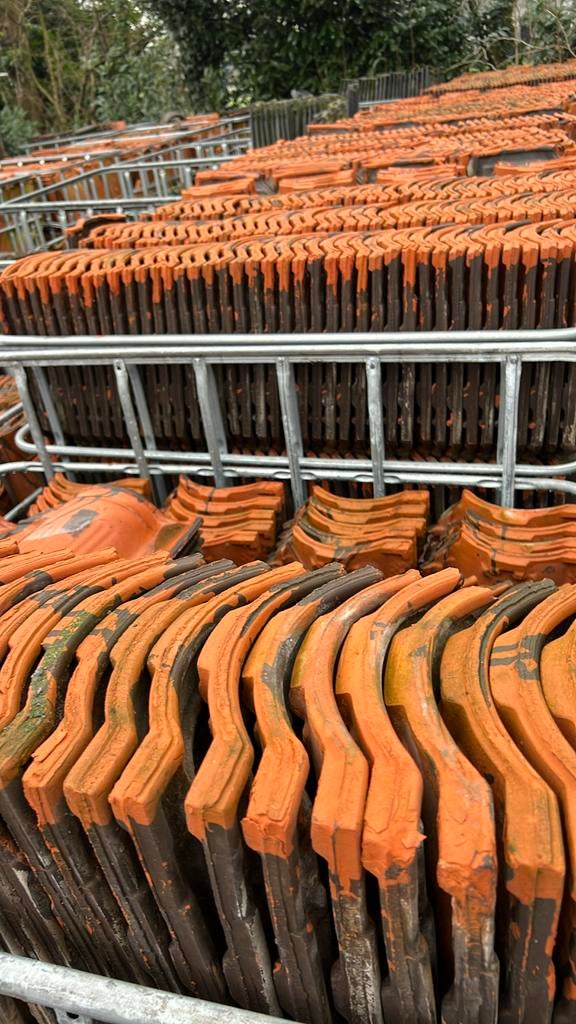 OVH dakpannen WD&S engobe 3600 stuks, Doe-het-zelf en Verbouw, Dakpannen en Dakbedekking, Ophalen, Gebruikt, Steen of Klei, 15 m² of meer