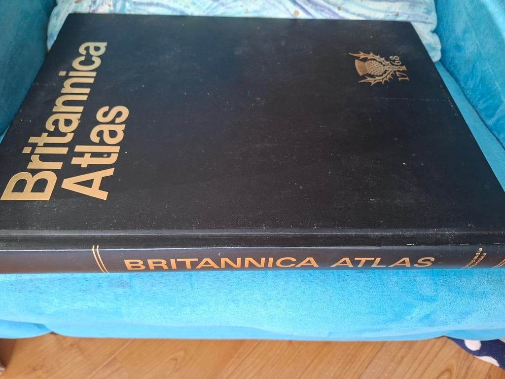 Britannica Atlas - Goede Conditie, Boeken, Overige atlassen, Ophalen of Verzenden, Zo goed als nieuw, 1800 tot 2000