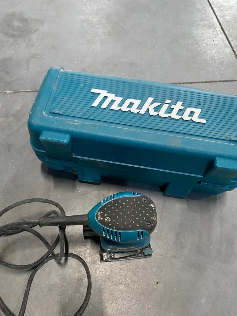 Schuurmachine Makita, Ophalen, Zo goed als nieuw