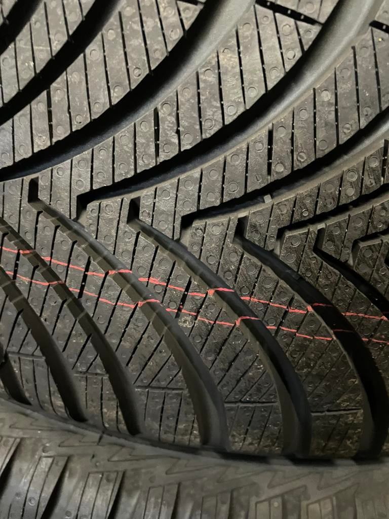 205 45 r17 All Season KUMHO ( Zo Goed Als Nieuw) 70 euro, Ophalen, Nieuw, 17 inch, Band(en)