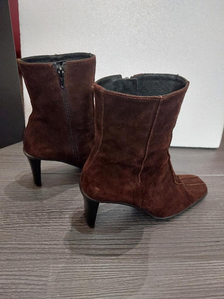 Verschillende dames laarzen maat 38, Kleding | Dames, Schoenen, Overige kleuren, Ophalen of Verzenden, Gedragen, Lage of Enkellaarzen