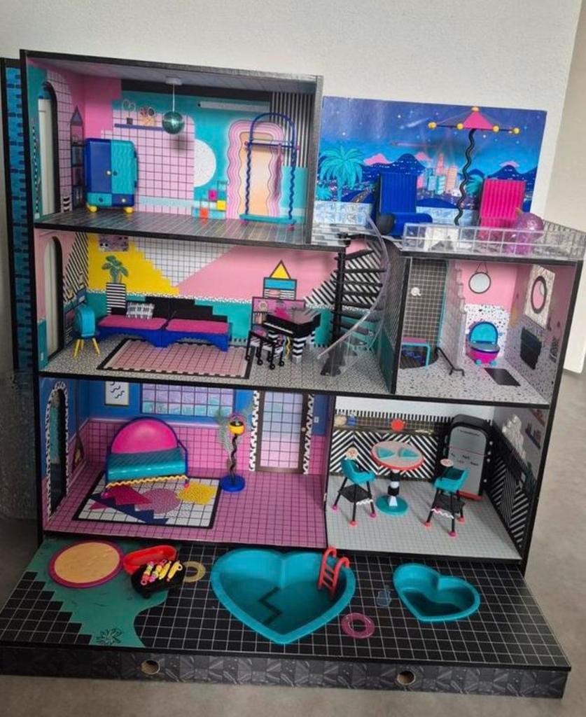 Compleet LOL Surprise poppenhuis met inrichting, Ophalen, Zo goed als nieuw, Poppenhuis