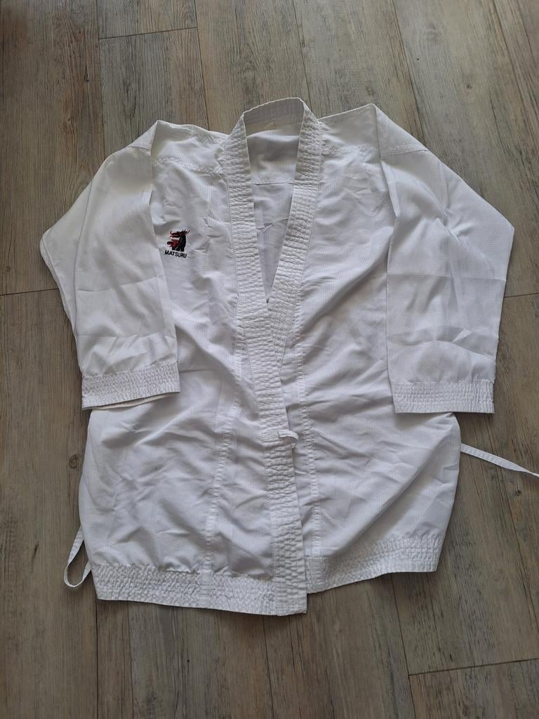Matsuru karate pak. Maat 160, Maat XS of kleiner, Vechtsportpak, Ophalen of Verzenden, Zo goed als nieuw