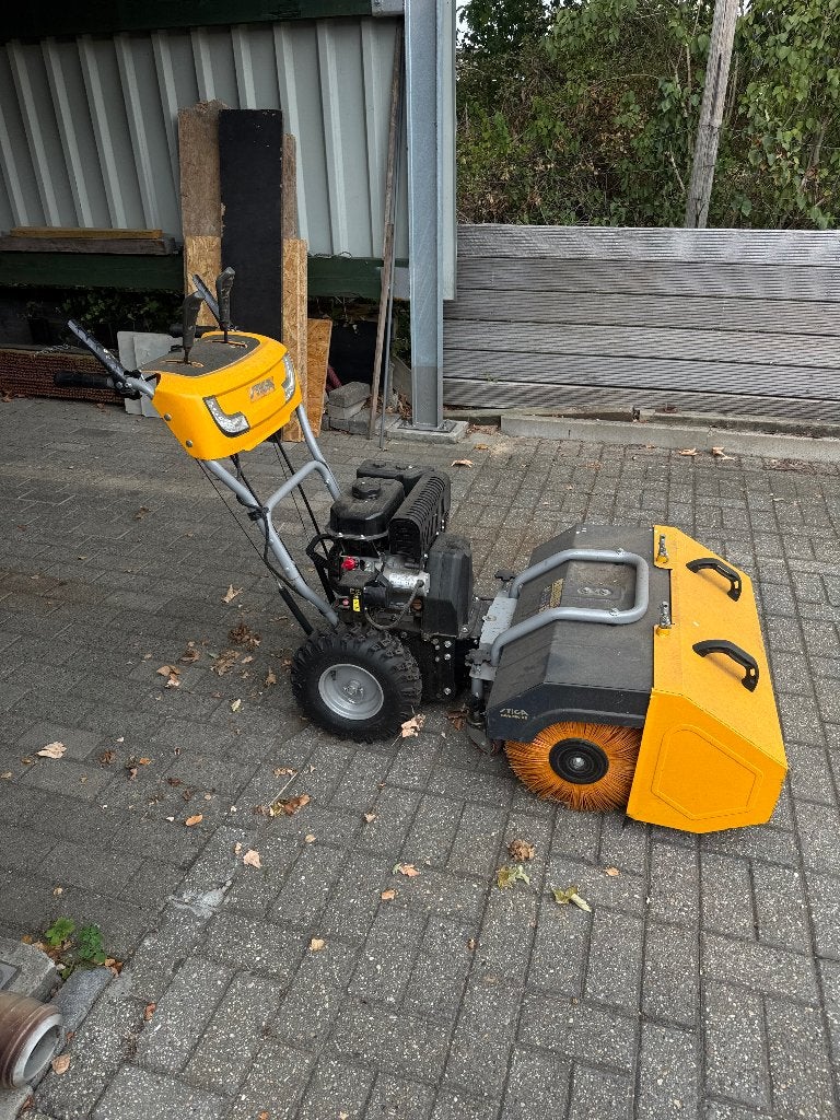 Veegmachine STIGA SWS 800 als nieuw, Ophalen, Zo goed als nieuw