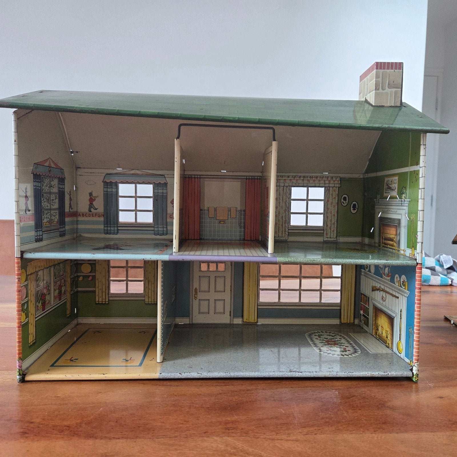 Vintage blikken poppenhuis met garage - zelf te monteren, Kinderen en Baby's, Speelgoed | Poppenhuizen, Ophalen, Gebruikt, Poppenhuis