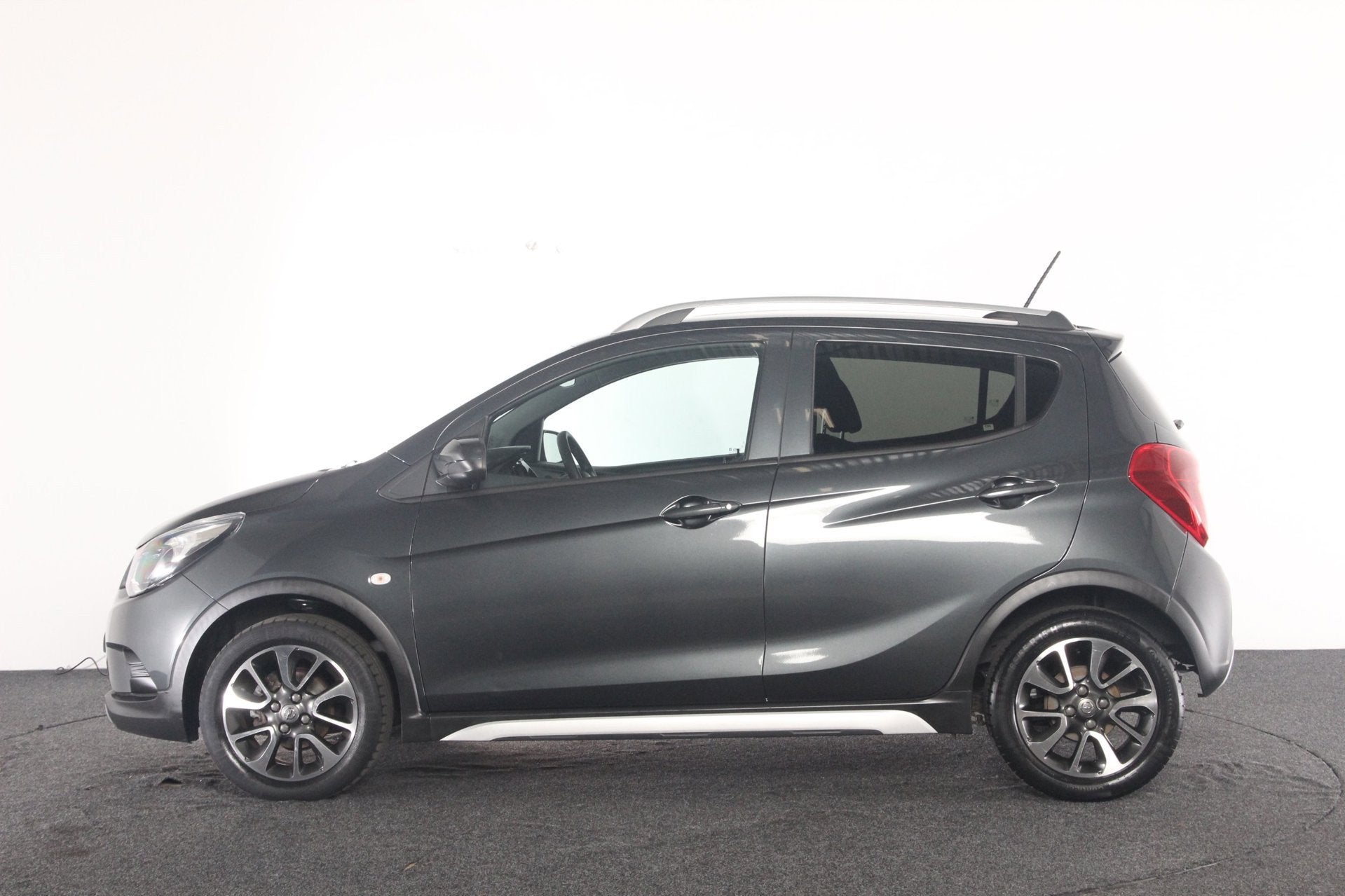 Opel KARL 1.0 Rocks Online Edition | navigatie | pdc achter, Auto's, Voorwielaandrijving, 839 kg, Stof, Gebruikt