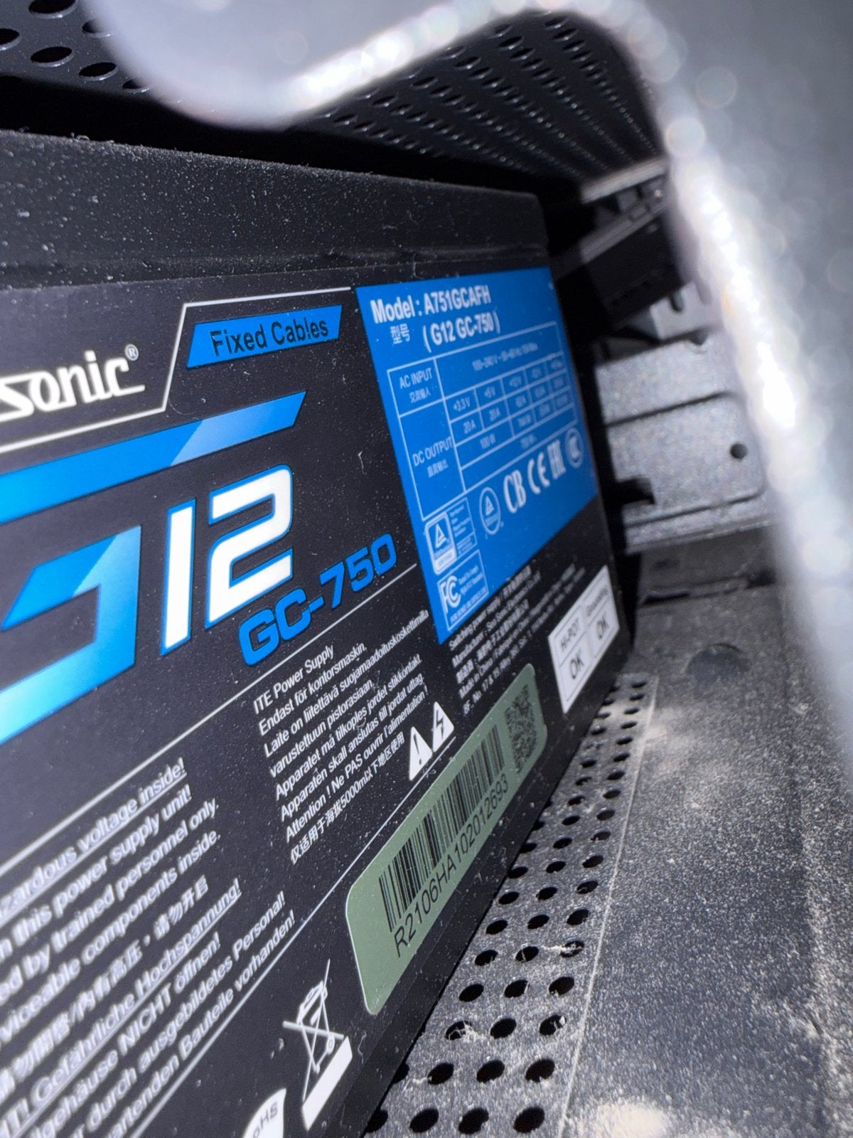 Foto 5 van Gaming PC met Intel i3-8100, RTX 2060, 16GB RAM, 700GB SSD