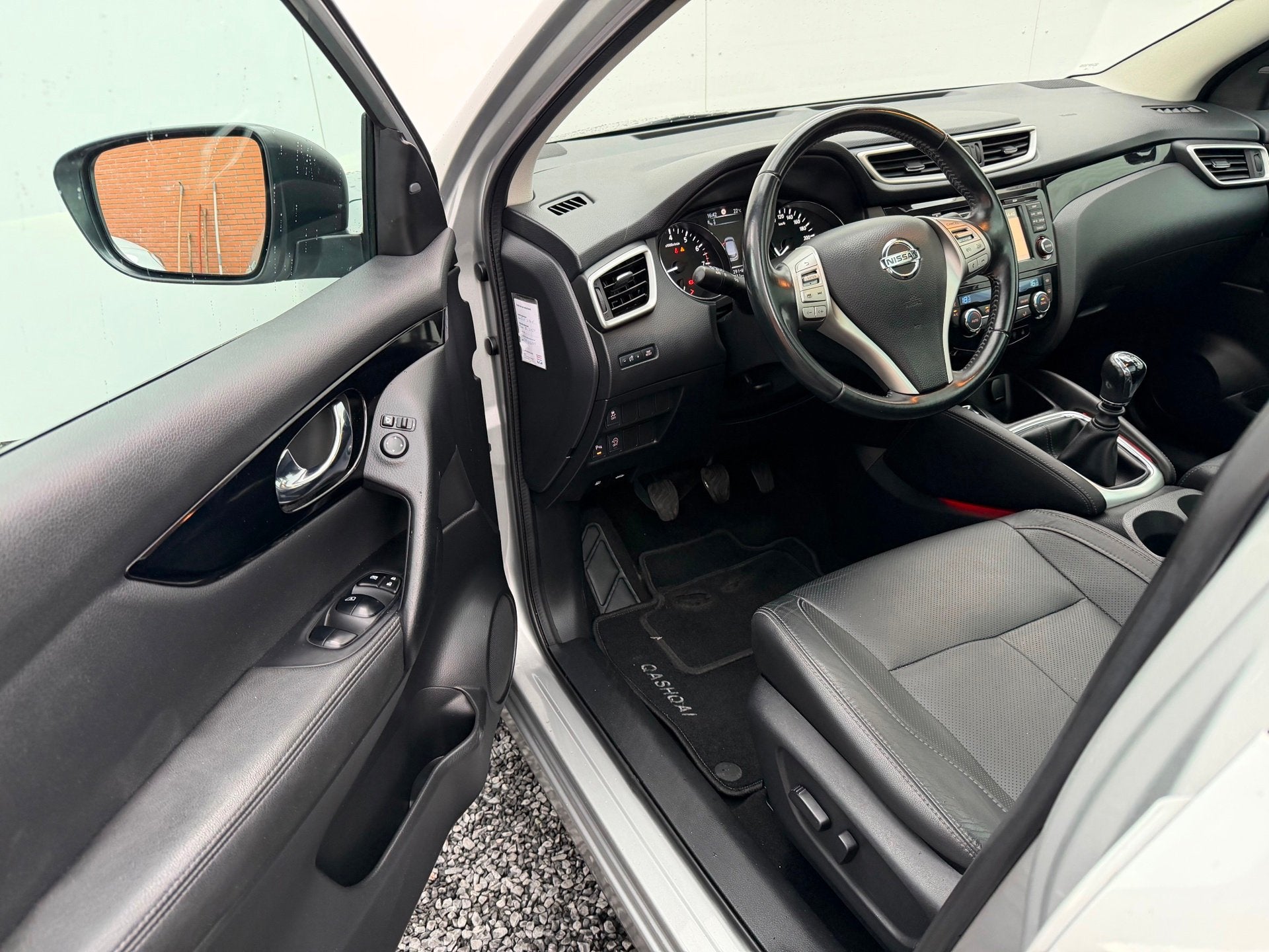 Nissan Qashqai 1.2 Tekna | 2014 | Panorama | Leder | Navigat, Voorwielaandrijving, Euro 5, Gebruikt, 4 cilinders