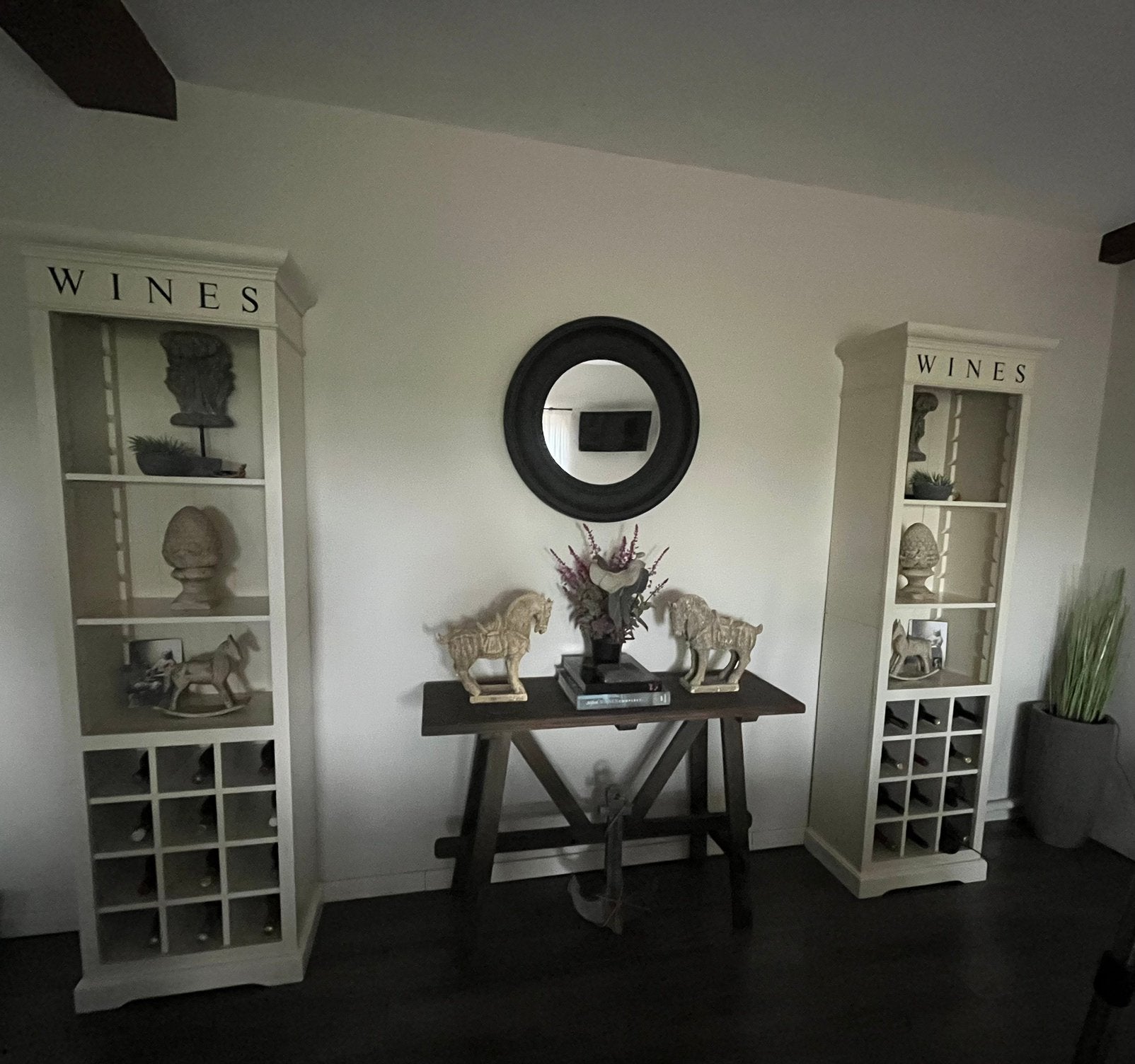 Riviera Maison stijl: Wijn-/buffet-/boekenkast (2x), Ophalen, Met plank(en), Landelijk, stoer, sober, 200 cm of meer